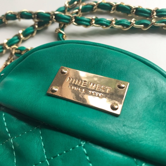 🌲Emerald green round crossbody with tassel - Picture 4 of 4